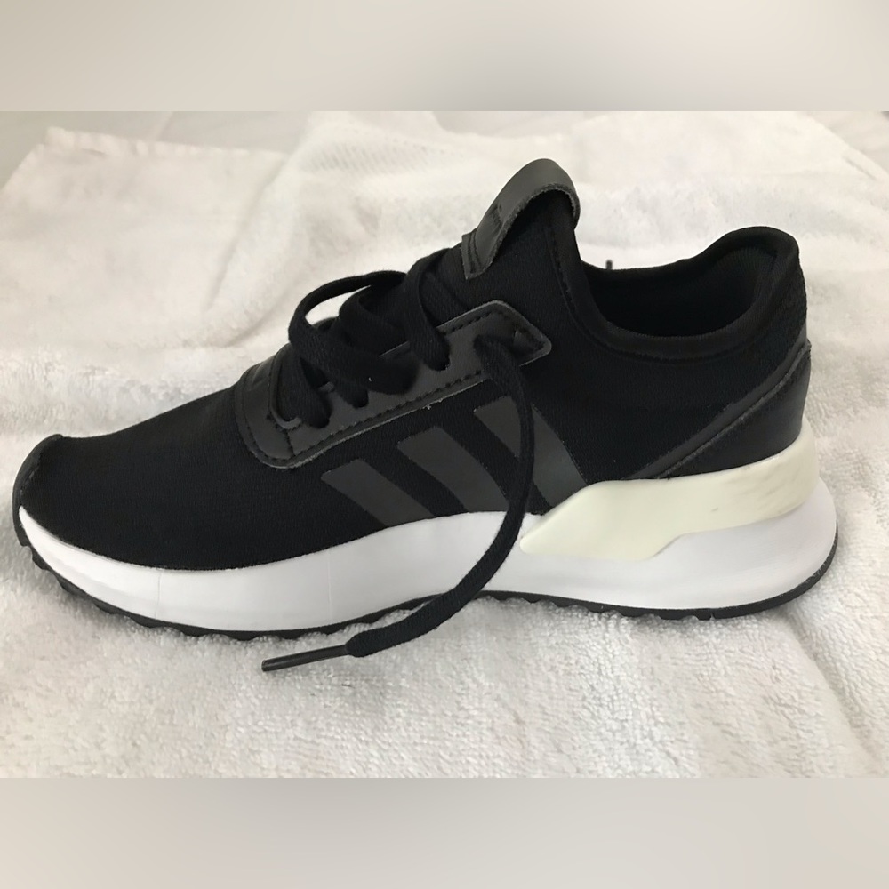 Adidas U_Path XJ size Y5 or women 6.5 New With Box. Black & White